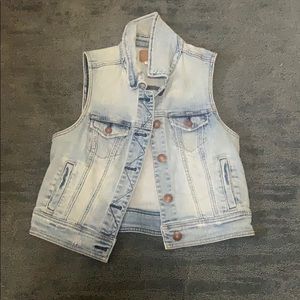 AMERICAN EAGLE denim vest